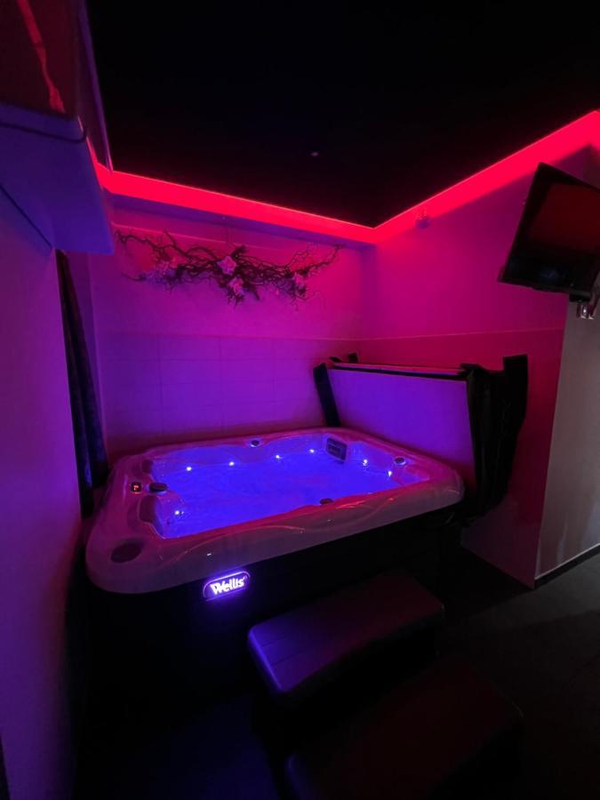 Spa De La Quarterelle Love Room 88 Vosges Remiremont Dış mekan fotoğraf