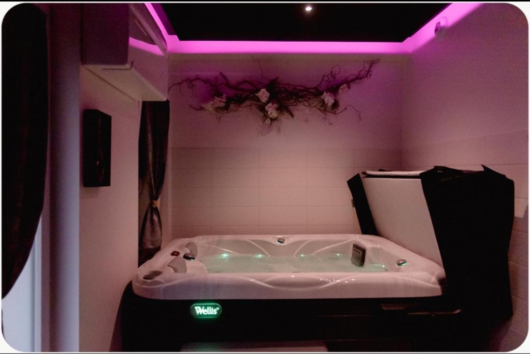 Spa De La Quarterelle Love Room 88 Vosges Remiremont Dış mekan fotoğraf